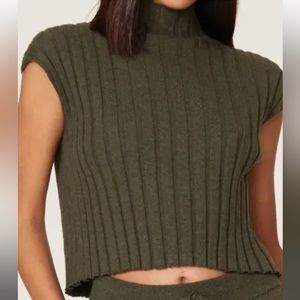 Skin size small malin mock neck top